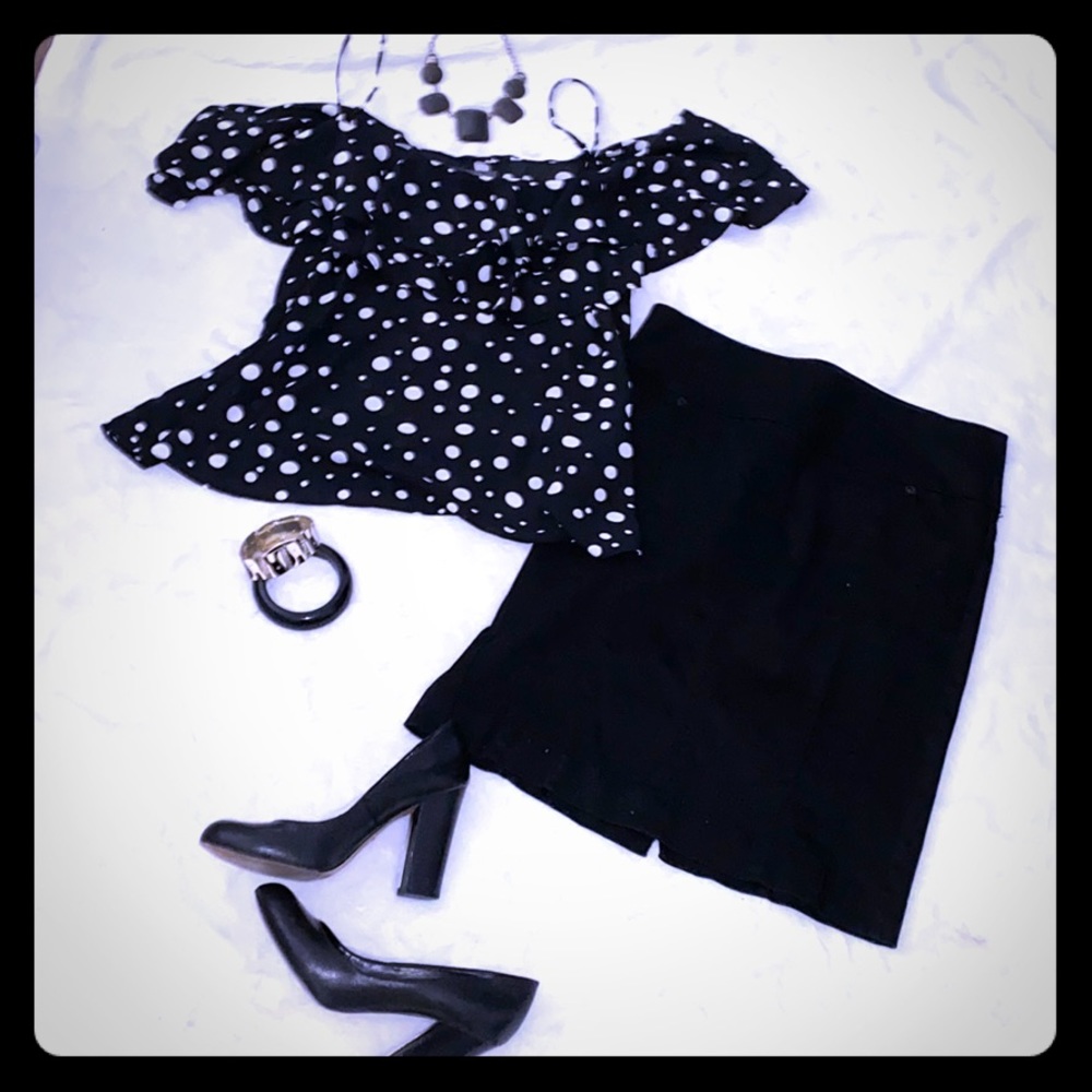 2/25$ Smart Set Skirt